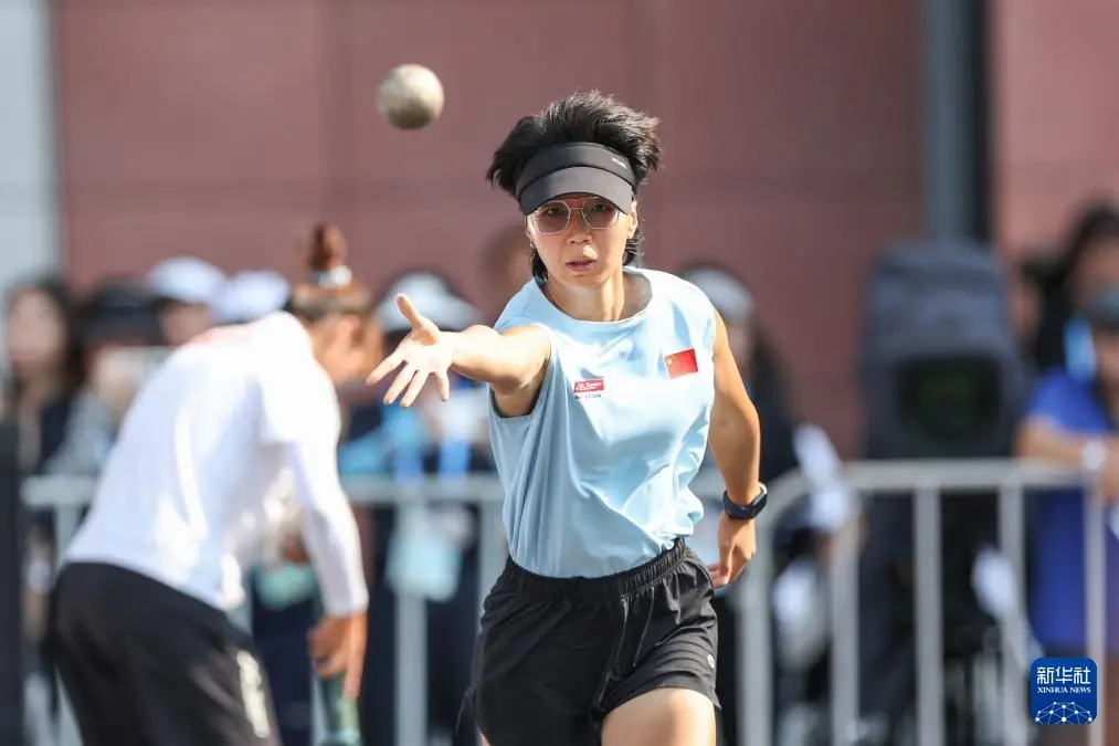 新华社记者, 双人连续抛 新华社记者, 双人连续抛