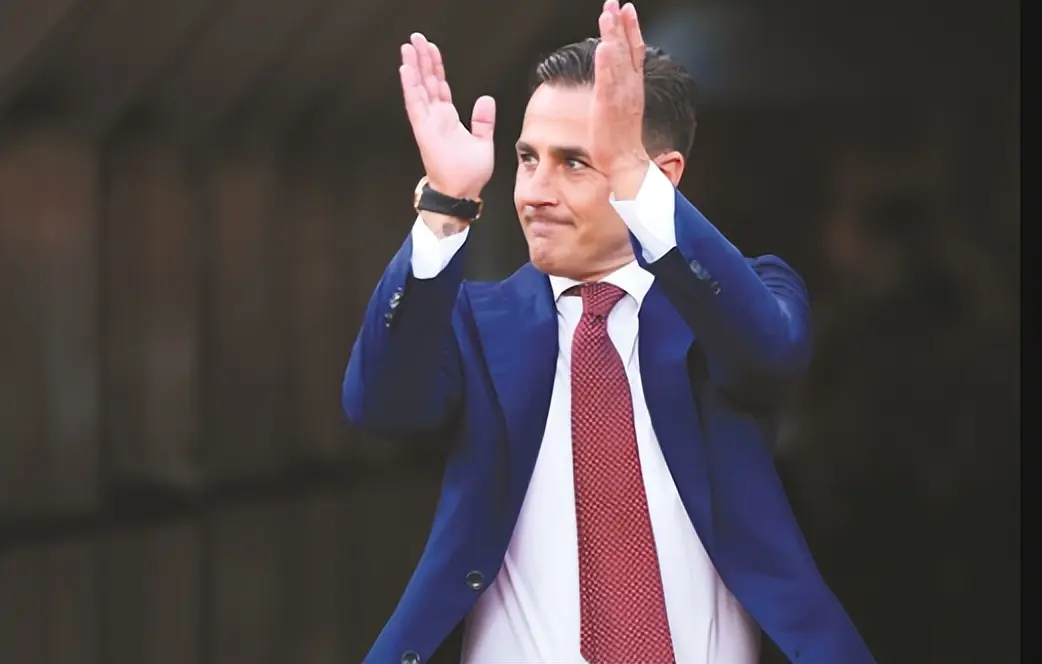 遭到了外界, 虽然卡纳瓦, 卡纳瓦罗的 遭到了外界, 虽然卡纳瓦, 卡纳瓦罗的