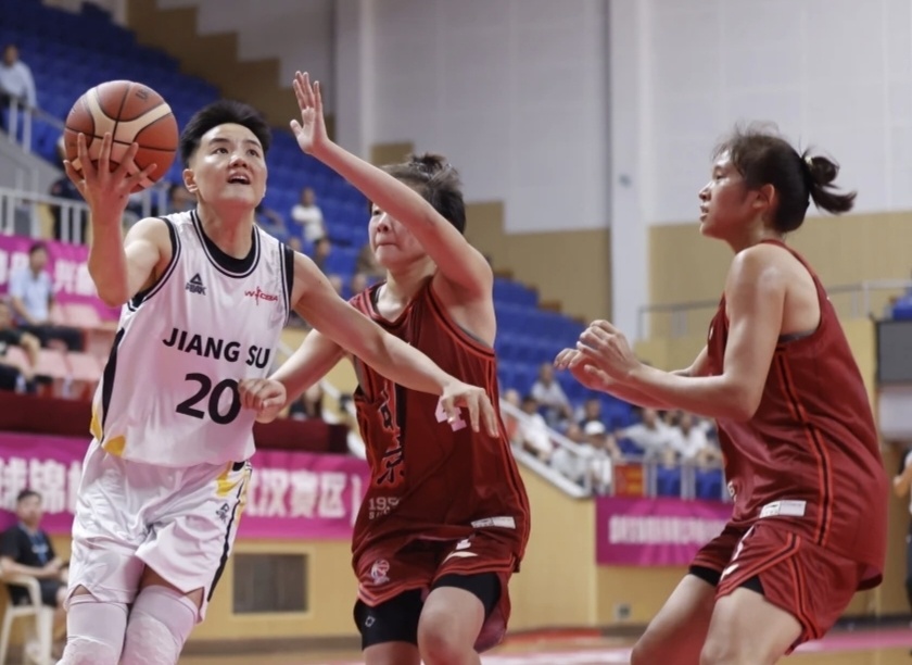 篮锦标赛总, 体表现低迷 篮锦标赛总, 体表现低迷