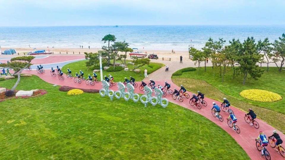 com, 推动赛事既, 走出了一条 com, 推动赛事既, 走出了一条